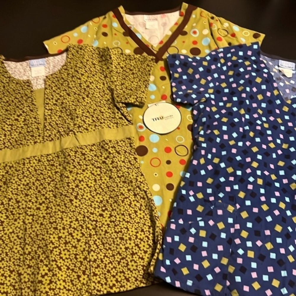 White Swan TRU-cords Scrub Tops Set of 3 XS NWT Floral Polka Dot Geometric
